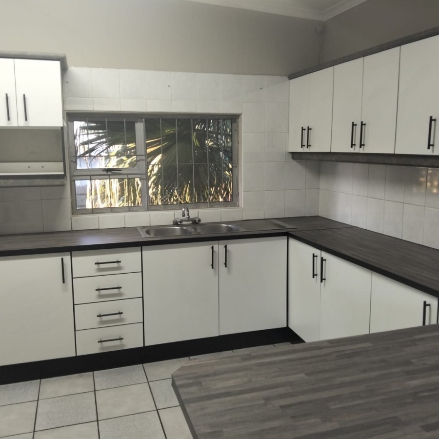 5 Bedroom Property for Sale in Greenfields Eastern Cape